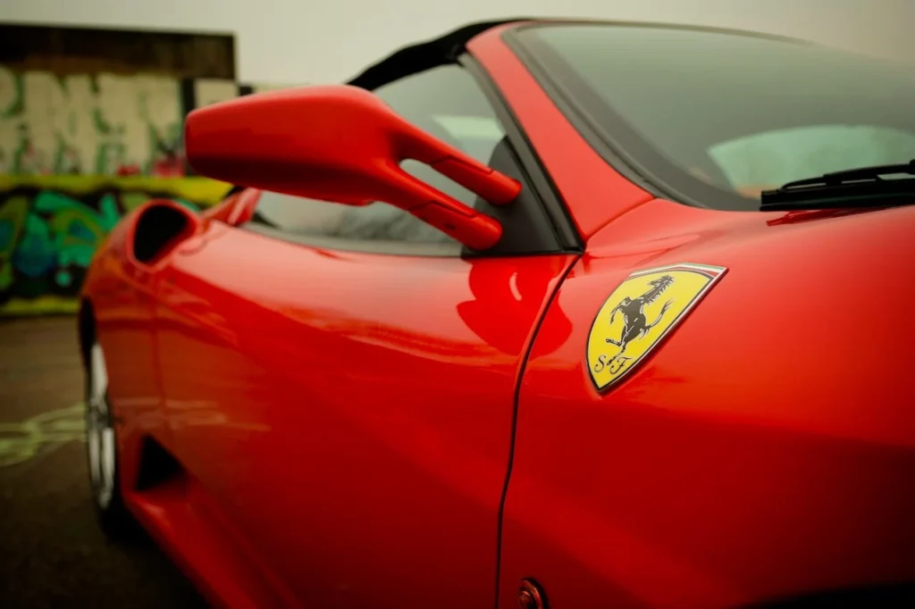 The History and Origins of Logo:38o-de4014g= Ferrari - History and Origins Revealed!